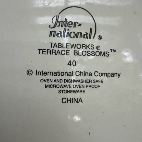 International Tableworks Terrace Blossoms 4 Small Dessert Plates - Picture 3 of 4
